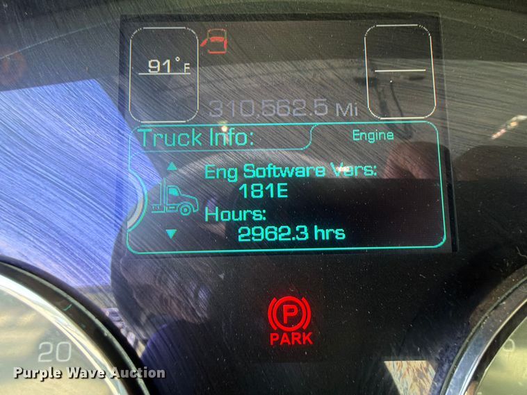 image for item YA3373 2018 Kenworth T880 dump truck