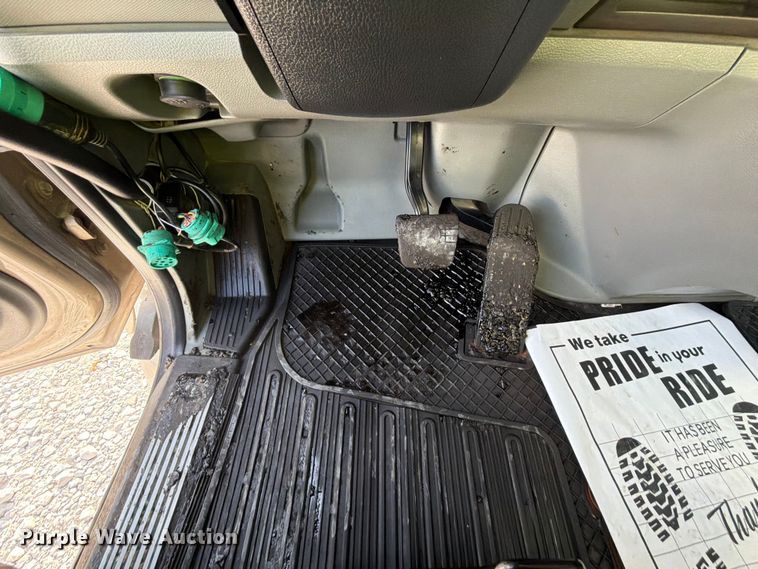 image for item YA3373 2018 Kenworth T880 dump truck