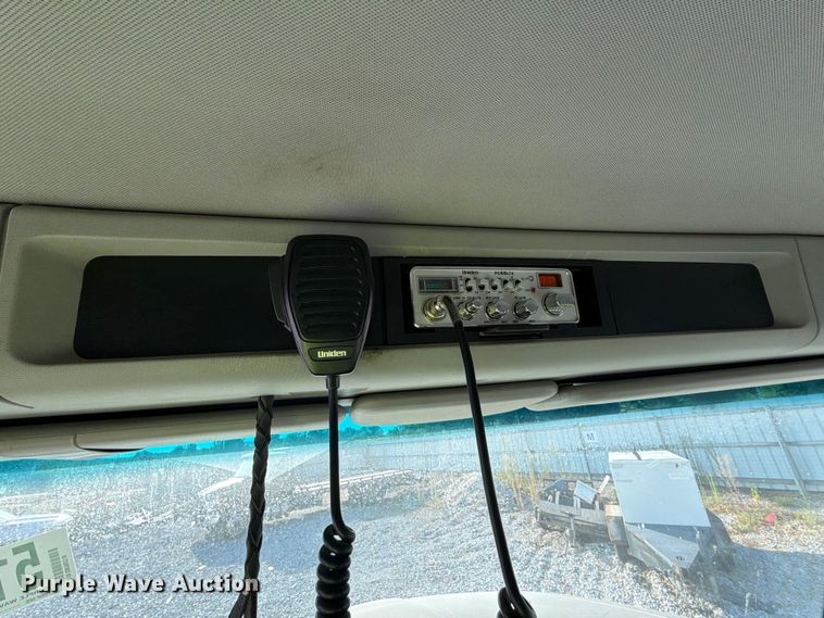 image for item YA3373 2018 Kenworth T880 dump truck