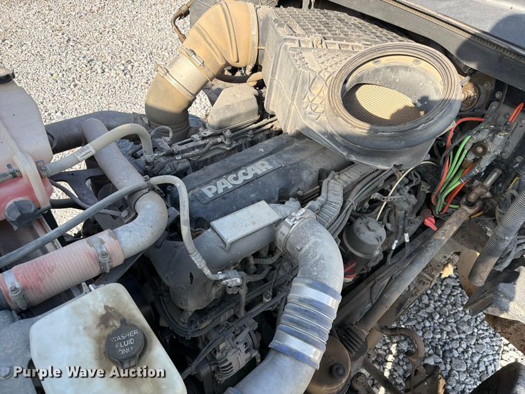 image for item YA3373 2018 Kenworth T880 dump truck
