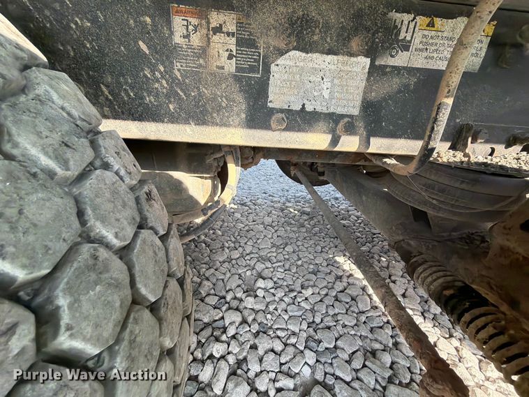 image for item YA3373 2018 Kenworth T880 dump truck
