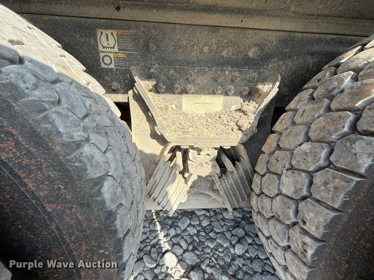 image for item YA3373 2018 Kenworth T880 dump truck