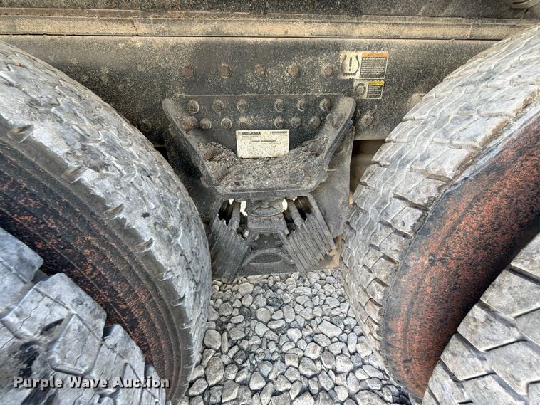 image for item YA3373 2018 Kenworth T880 dump truck