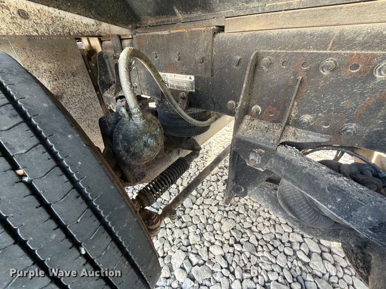image for item YA3373 2018 Kenworth T880 dump truck