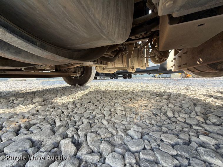 image for item YA3373 2018 Kenworth T880 dump truck