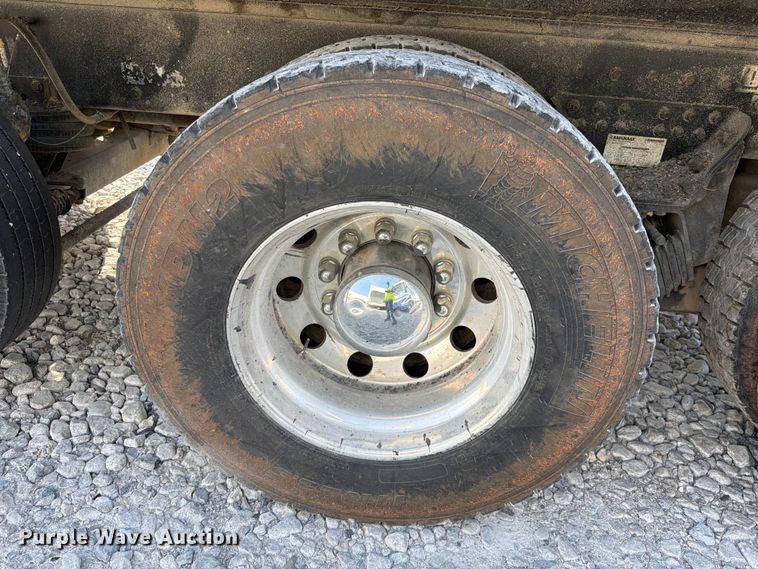 image for item YA3373 2018 Kenworth T880 dump truck