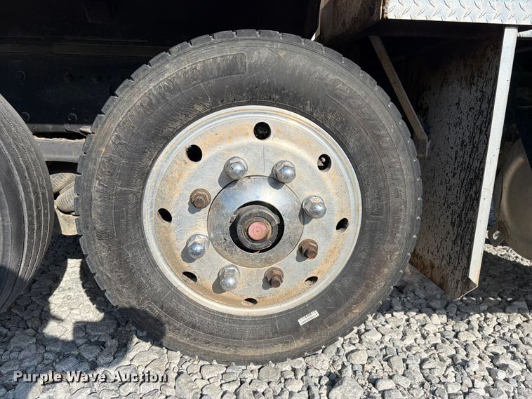 image for item YA3373 2018 Kenworth T880 dump truck