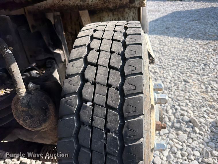 image for item YA3373 2018 Kenworth T880 dump truck