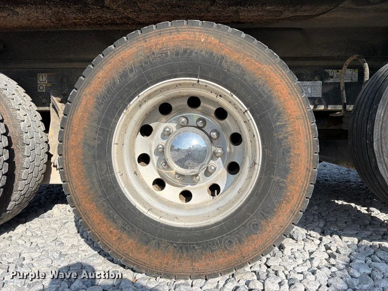 image for item YA3373 2018 Kenworth T880 dump truck