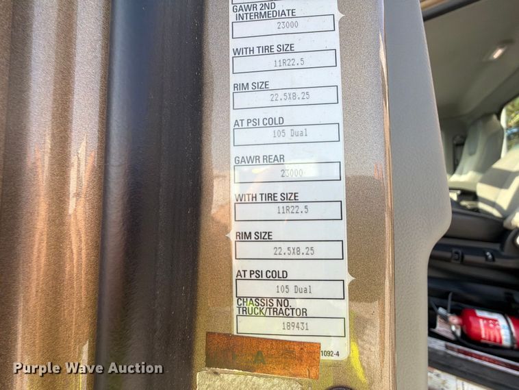 image for item YA3373 2018 Kenworth T880 dump truck