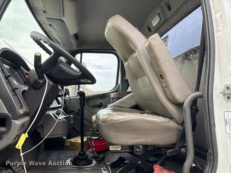 image for item YA3798 2012 Freightliner Business Class M2 dump truck