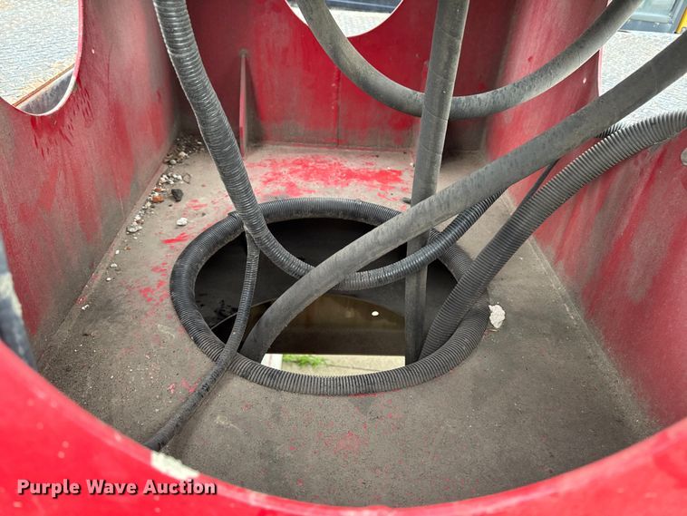 image for item YA4010 2007 International 4300 bucket truck