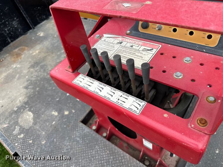 image for item YA4010 2007 International 4300 bucket truck