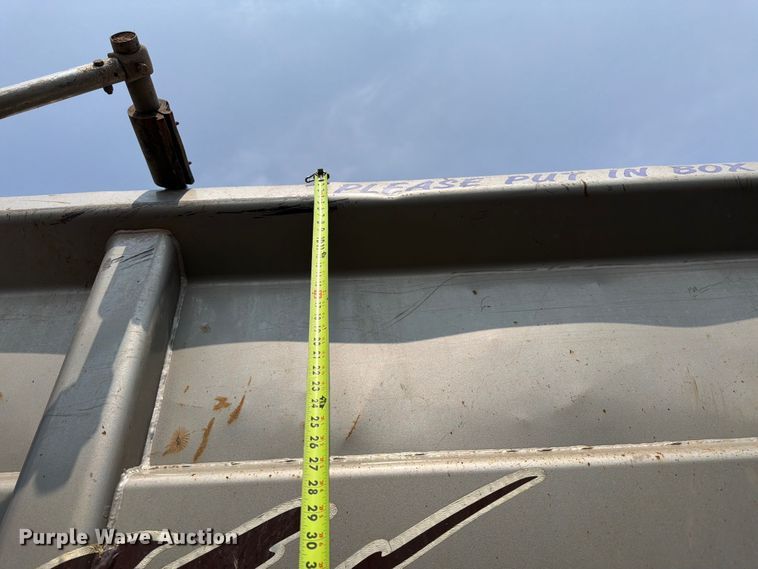 image for item YA4146 2005 Kenworth T800 dump truck