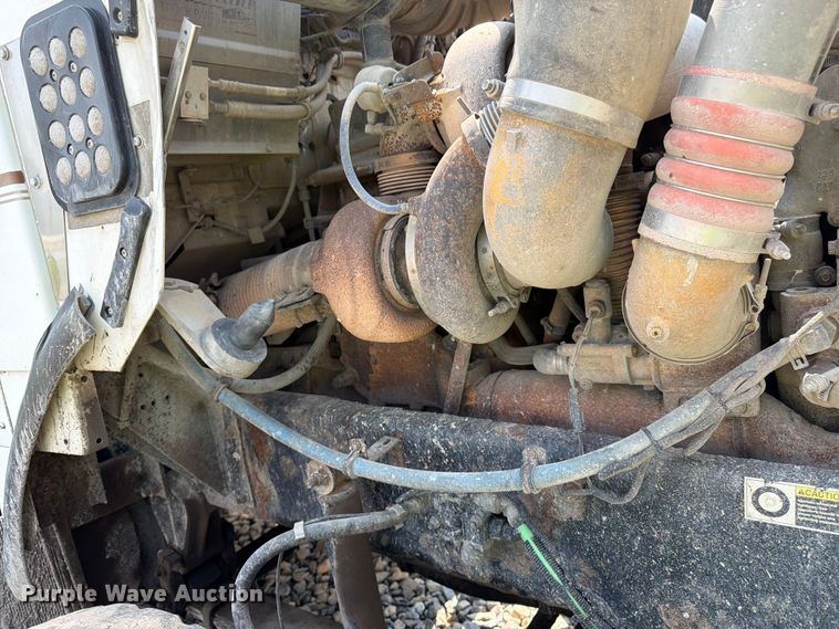 image for item YA4146 2005 Kenworth T800 dump truck