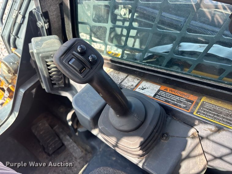 image for item YA4188 2022 John Deere 325G tracked skid steer loader