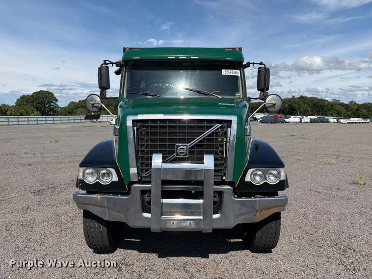 image for item YA4302 2017 Volvo D13 dump truck