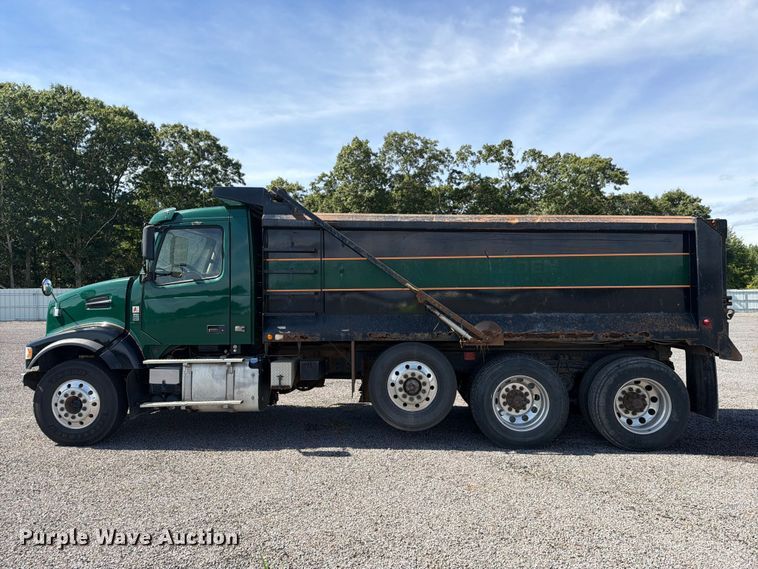 image for item YA4302 2017 Volvo D13 dump truck