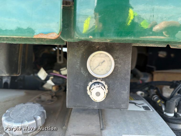 image for item YA4302 2017 Volvo D13 dump truck