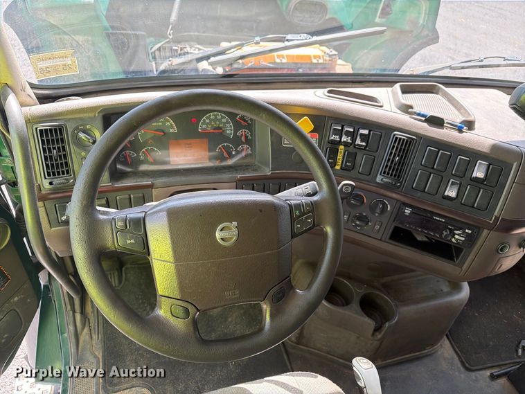image for item YA4302 2017 Volvo D13 dump truck