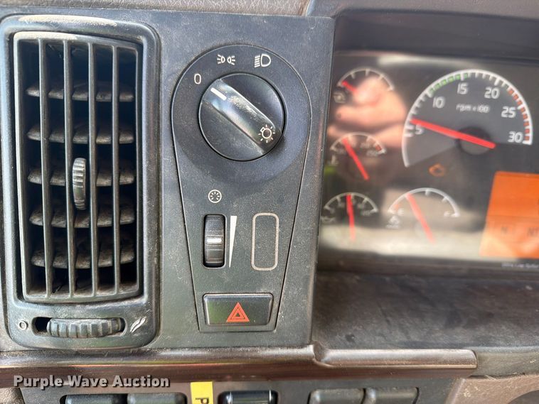 image for item YA4302 2017 Volvo D13 dump truck