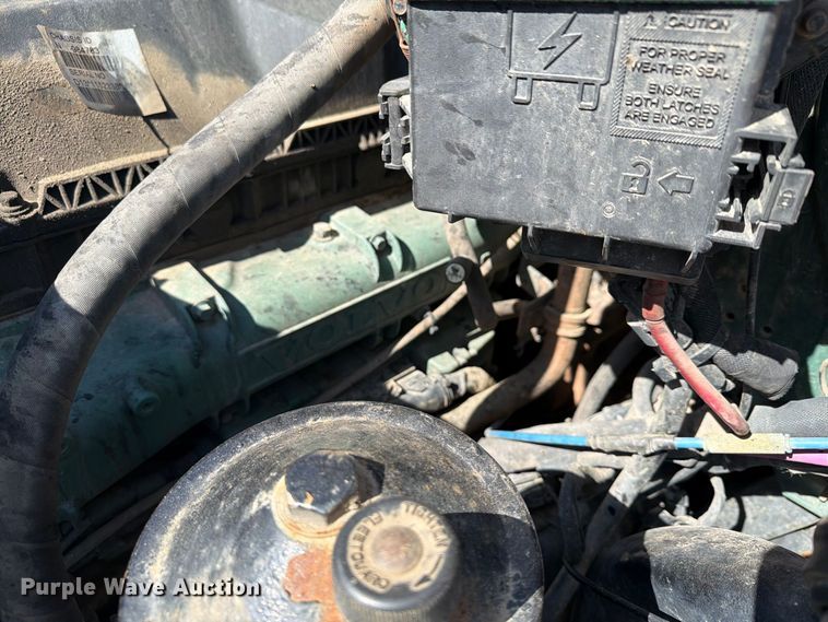 image for item YA4302 2017 Volvo D13 dump truck