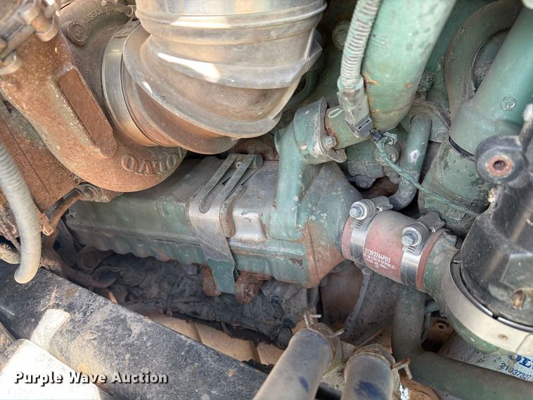 image for item YA4302 2017 Volvo D13 dump truck