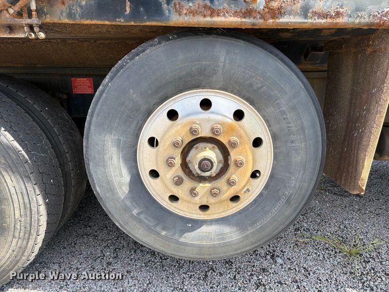 image for item YA4302 2017 Volvo D13 dump truck