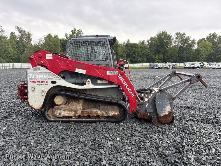 image for item YA4392 2016 Takeuchi TL12V-2 tracked skid steer loader
