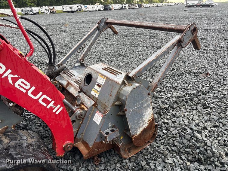 image for item YA4392 2016 Takeuchi TL12V-2 tracked skid steer loader