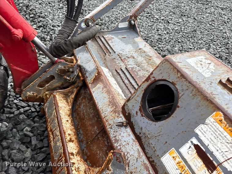 image for item YA4392 2016 Takeuchi TL12V-2 tracked skid steer loader