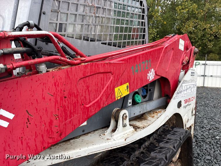 image for item YA4392 2016 Takeuchi TL12V-2 tracked skid steer loader