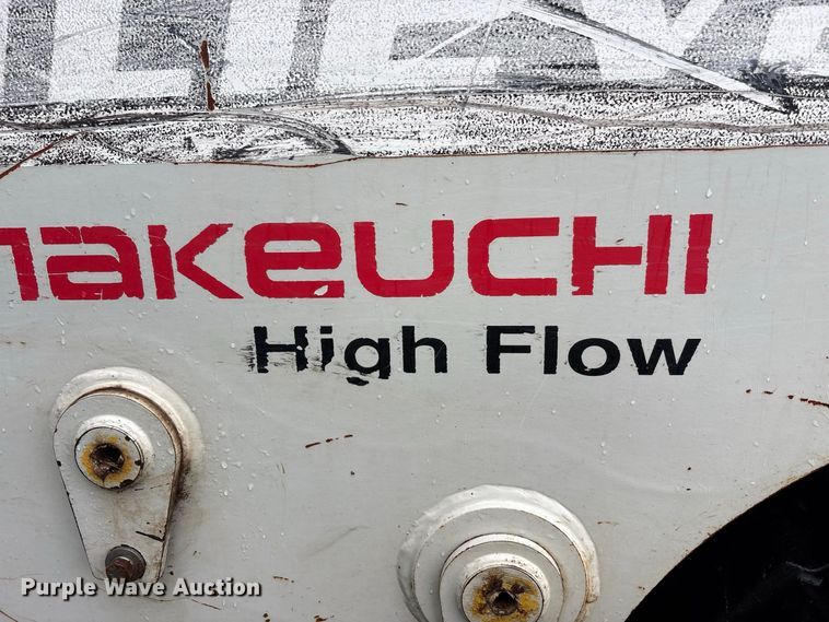 image for item YA4392 2016 Takeuchi TL12V-2 tracked skid steer loader