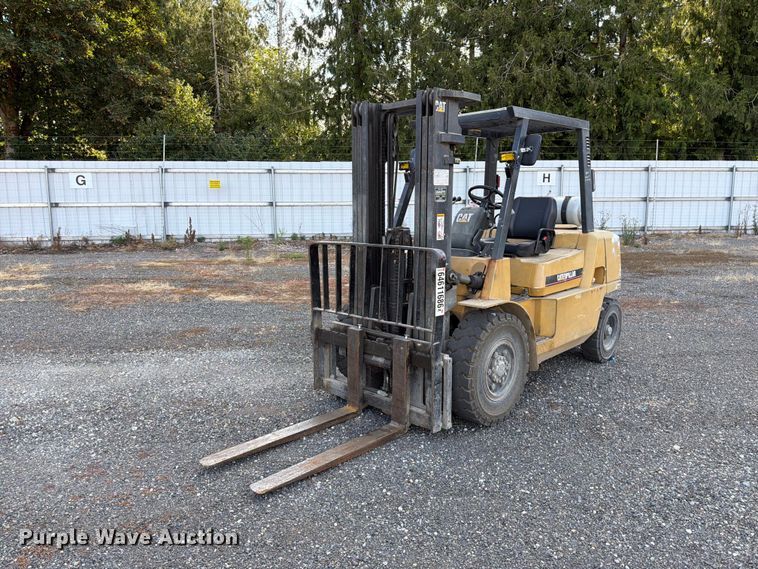 image for item YA4561 2002 Caterpillar GP40K forklift