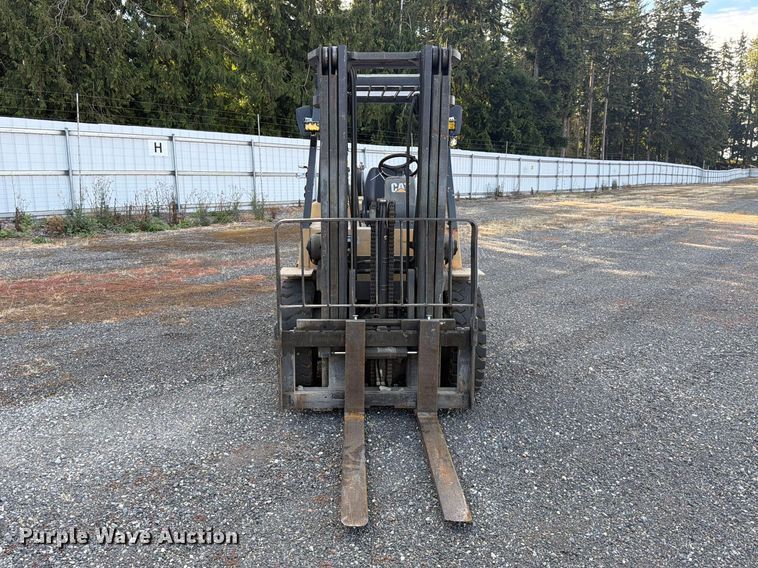 image for item YA4561 2002 Caterpillar GP40K forklift