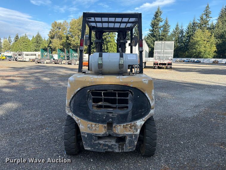 image for item YA4561 2002 Caterpillar GP40K forklift
