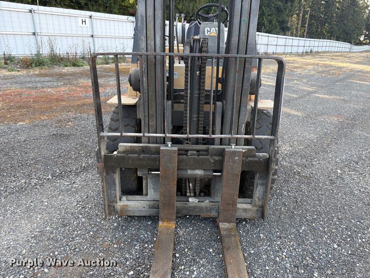 image for item YA4561 2002 Caterpillar GP40K forklift
