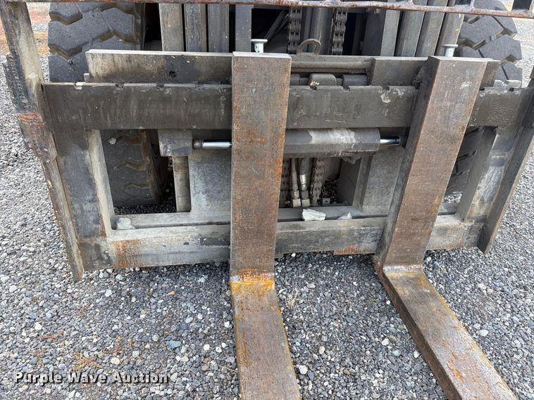 image for item YA4561 2002 Caterpillar GP40K forklift