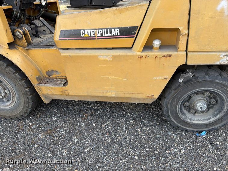 image for item YA4561 2002 Caterpillar GP40K forklift