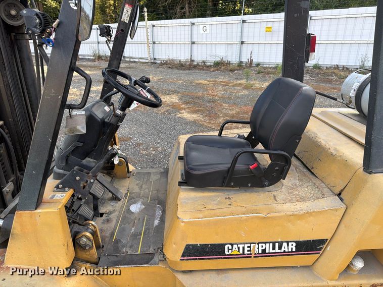 image for item YA4561 2002 Caterpillar GP40K forklift