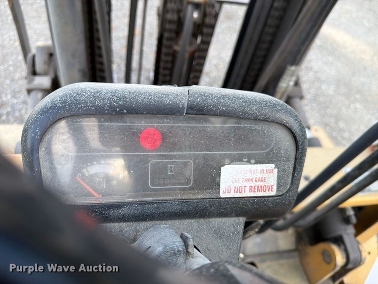 image for item YA4561 2002 Caterpillar GP40K forklift