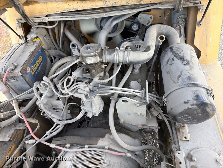 image for item YA4561 2002 Caterpillar GP40K forklift