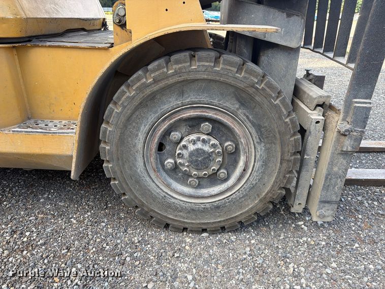 image for item YA4561 2002 Caterpillar GP40K forklift