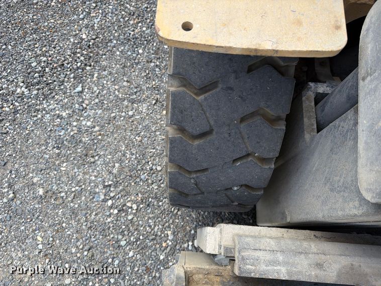 image for item YA4561 2002 Caterpillar GP40K forklift