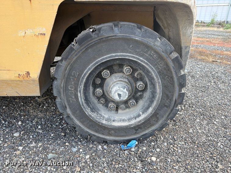 image for item YA4561 2002 Caterpillar GP40K forklift
