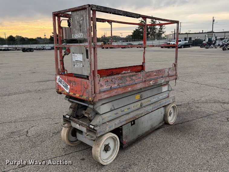 image for item YA4565 2005 SkyJack SJ3220 scissor lift