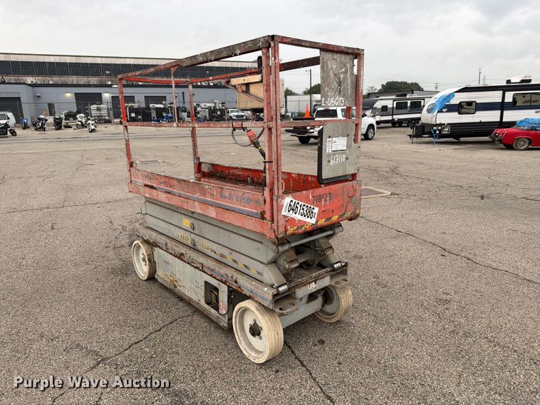 image for item YA4565 2005 SkyJack SJ3220 scissor lift