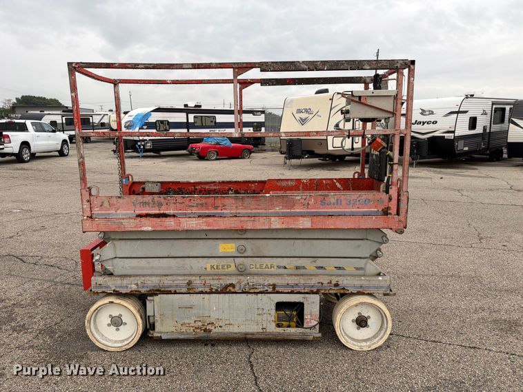 image for item YA4565 2005 SkyJack SJ3220 scissor lift