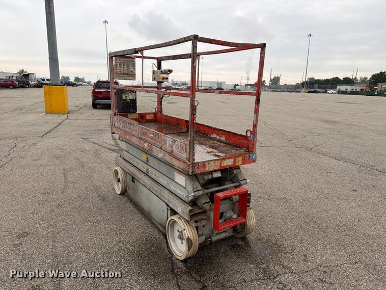 image for item YA4565 2005 SkyJack SJ3220 scissor lift