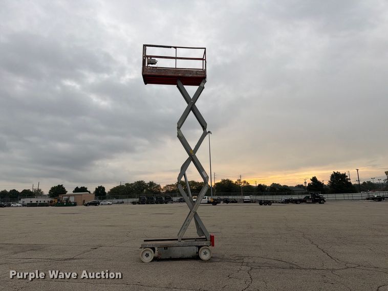 image for item YA4565 2005 SkyJack SJ3220 scissor lift